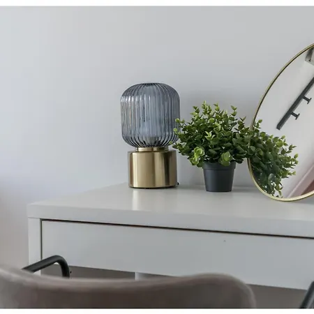 בית אירוח Ariel - 5 Minutes To Old Town *